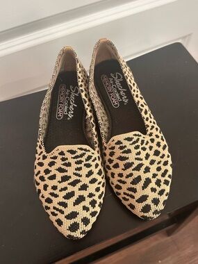 Women’s Skechers Memory Foam Cleo Knitty Kitty Flats Size 5